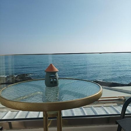 Beachfront Apartment Ретимно Экстерьер фото